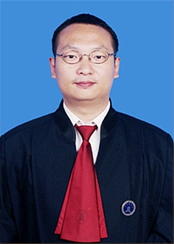 彭周——首席法律导师
